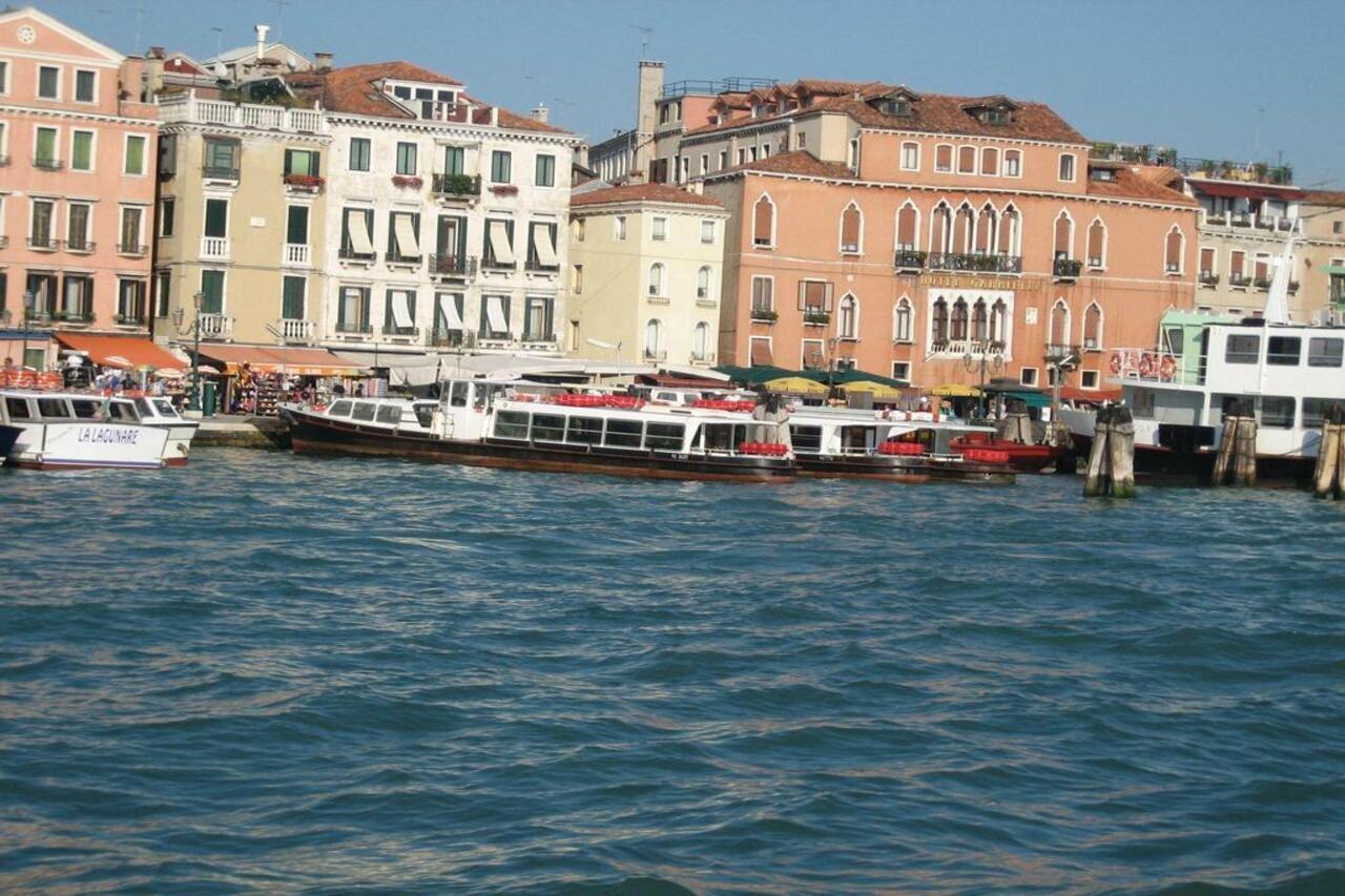 San Simeon Venezia Apartment ภายนอก รูปภาพ